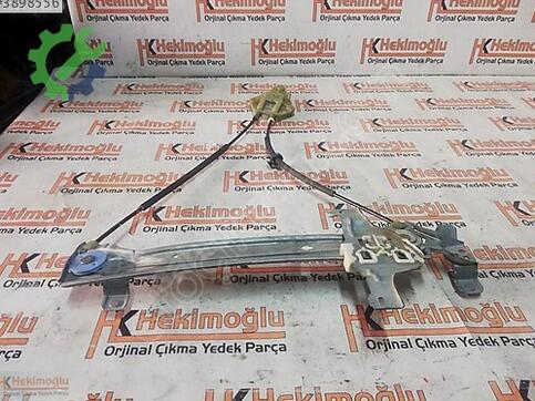 Renault Clio 827210016R çıkma parça