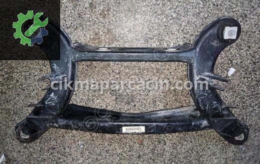 Mercedes-Benz E Serisi Radyatör Traversi çıkma parça
