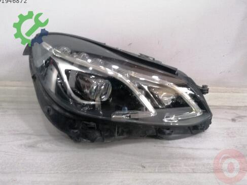 Mercedes-Benz E Serisi Far çıkma parça