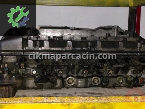 Mercedes-Benz 240 Silindir Kapak R6050160801 çıkma parça