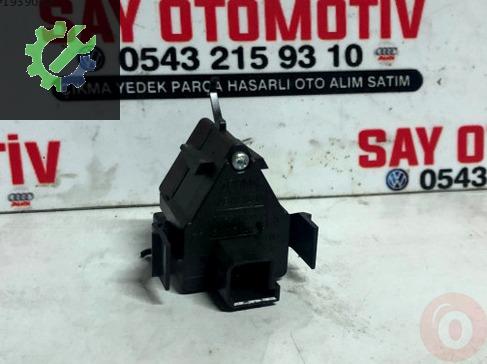 Mercedes A class dörtlü düğmesi 1698207410