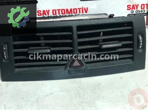 Mercedes-Benz A Serisi Kalorifer Izgarası A1698300054 çıkma parça