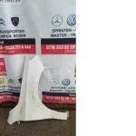 Mercedes a kasa sag ön çamurluk
