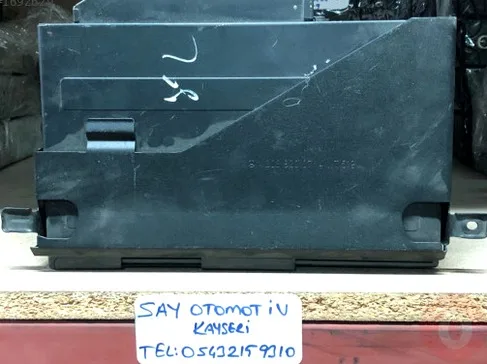 Mercedes-Benz C Serisi Cd Changer A2038703389 çıkma parça