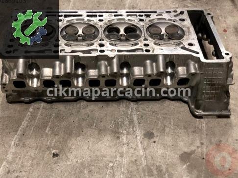 Mercedes-Benz C Serisi Silindir Kapak R2710162201 çıkma parça