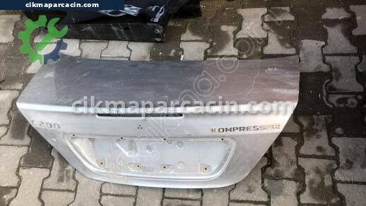 Mercedes-Benz C Serisi Bagaj Kapağı çıkma parça