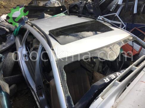 Mercedes-Benz C Serisi Tavan çıkma parça