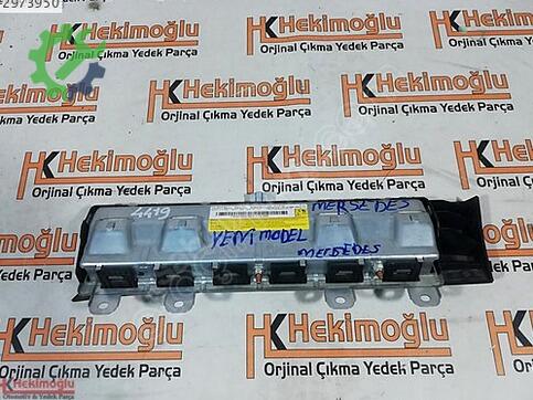 Mercedes CLA A1768600302 çıkma parça