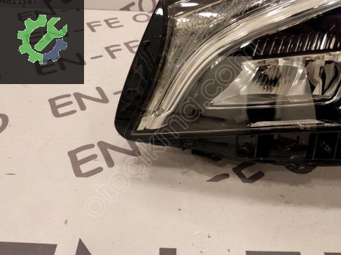 Mercedes-Benz CLA Sol Ön Far A1178206761 çıkma parça