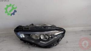 Mercedes-Benz Cla 2023 Çıkma Far