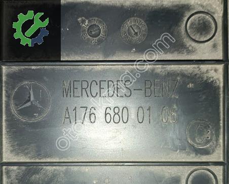 Mercedes-Benz CLA Basamak A1766800106 çıkma parça