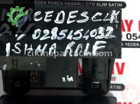 Mercedes-Benz CLK Röle 0285454032 çıkma parça