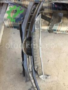 Ön Cam Izgarası Mercedes-Benz CLK 2001 Çıkma