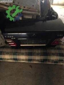 Çıkma Mercedes-Benz E Serisi Bagaj Kapağı