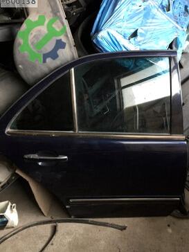 Mercedes-Benz E Serisi Sağ Arka Kapı çıkma parça