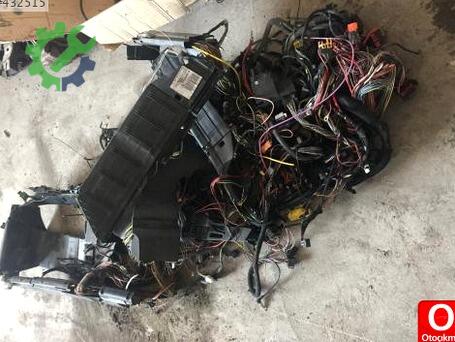 Mercedes-Benz E Serisi Elektrik Tesisatı çıkma parça