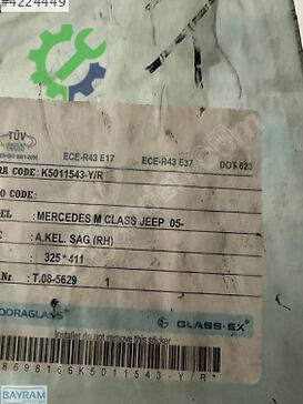 Mercedes ML Sağ Arka Kelebek Camı çıkma parça