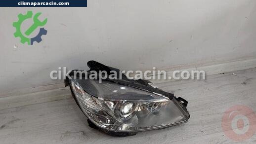 Mercedes-Benz C Serisi Far çıkma parça