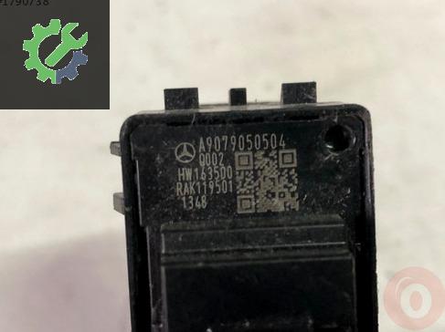 Mercedes sprinter 907 kasa sag cam düğmesi A9079050504