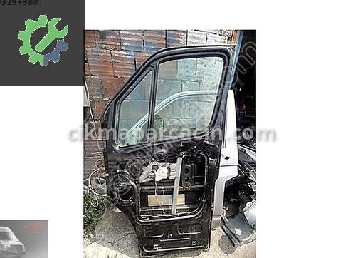 Mercedes-Benz Sprinter Sağ Ön Kapı çıkma parça