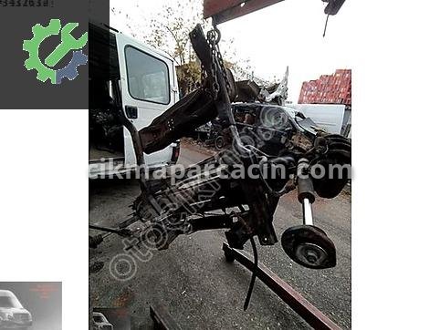 Mercedes-Benz Sprinter Radyatör Traversi çıkma parça