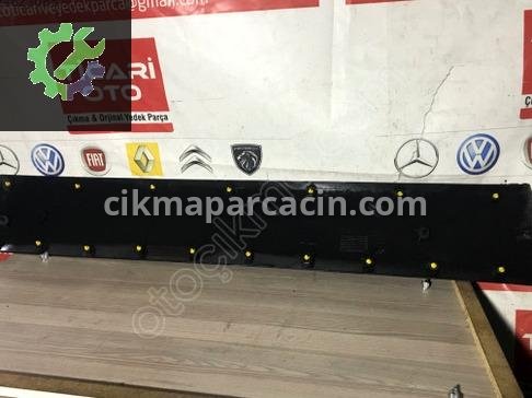 Mercedes-Benz Sprinter Sağ Sürgülü Kapı çıkma parça