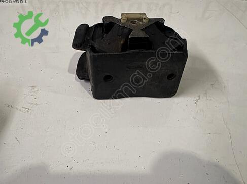 Mercedes-Benz Vito Motor Takozu A6382444413 çıkma parça