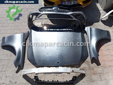 Mercedes-Benz C Serisi Çamurluk çıkma parça