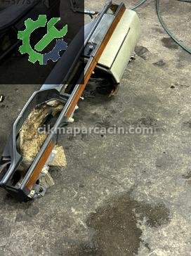 Mercedes-Benz 240 Komple Torpido çıkma parça