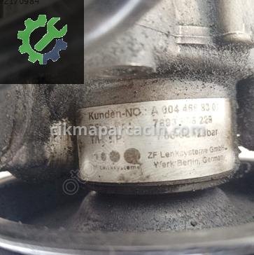 Mercedes-Benz 220 Direksiyon Pompası A0044668301 çıkma parça