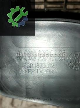 Mercedes-Benz C Serisi Cam Önü Izgarası A1768300413 çıkma parça