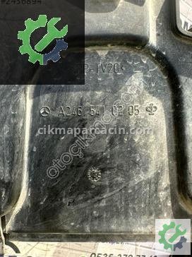 Mercedes-Benz C Serisi Akü Kapağı A2465410205 çıkma parça