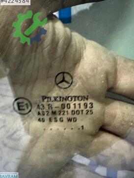 Mercedes C Serisi Sağ Arka Kapı Camı çıkma parça