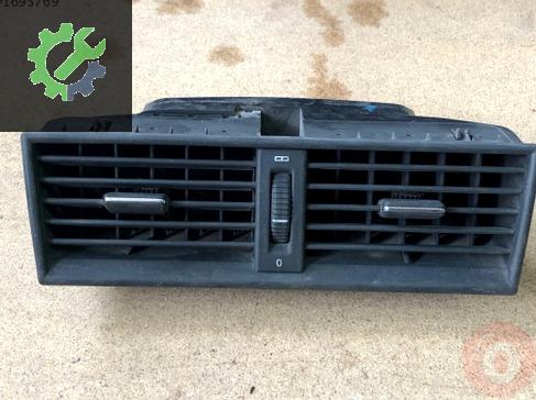 Mercedes w202 C kalorifer ızgarası hava menfezi 2028300554