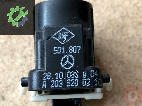 Mercedes-Benz C Serisi Cam Düğmesi A2038200210 çıkma parça