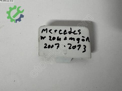 Mercedes-Benz C Serisi Çeki Demir Kapağı çıkma parça