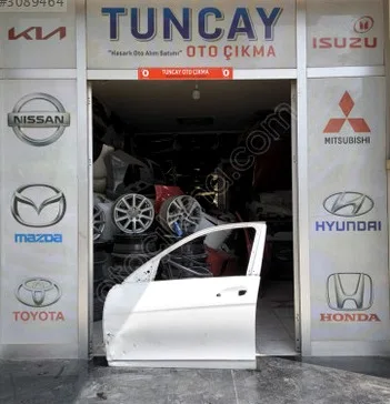 Mercedes-Benz C Serisi Sol Ön Kapı çıkma parça