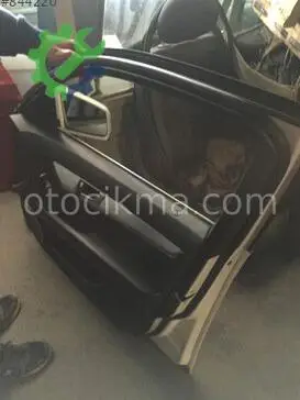 Mercedes-Benz C Serisi Sağ Ön Kapı çıkma parça