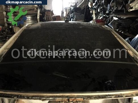 Mercedes-Benz C Serisi Cam Tavan çıkma parça