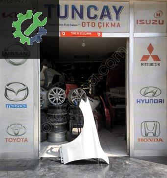 Mercedes-Benz C Serisi Çamurluk çıkma parça