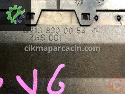 Mercedes-Benz E Serisi Kalorifer Izgarası 2108300054 çıkma parça