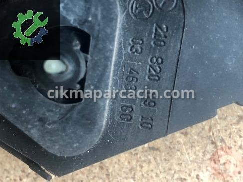 Mercedes-Benz E Serisi Koltuk Düğmesi 2108208910 çıkma parça