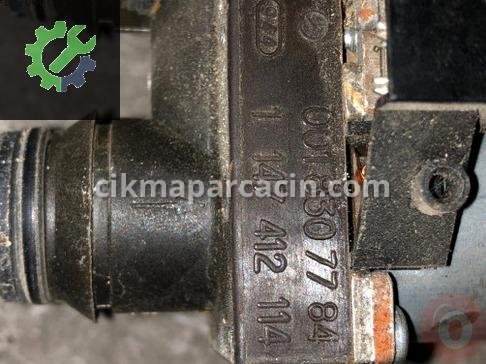 Mercedes-Benz E Serisi Kalorifer Musluğu 0018307784 çıkma parça