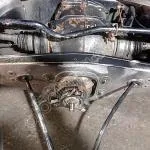 Mercedes W211 ara travers
