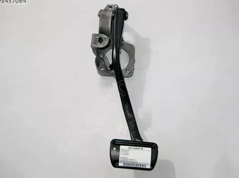 Mercedes-Benz E Serisi Pedal A2112905718 çıkma parça