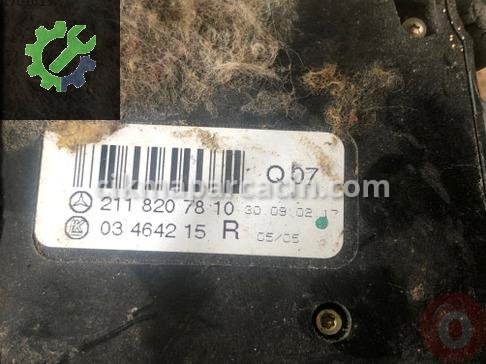 Mercedes-Benz E Serisi Koltuk Düğmesi 2118207810 çıkma parça