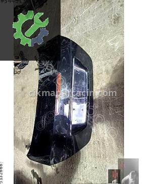 Mercedes-Benz E Serisi Bagaj Kapağı çıkma parça