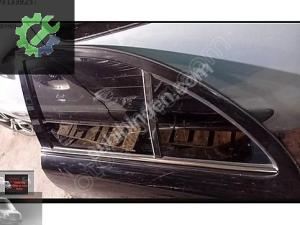 Mercedes W211 sol arka kapı camı