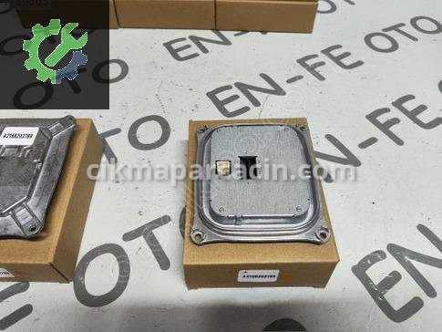 Mercedes-Benz S Serisi Far Beyni 2168203789 çıkma parça
