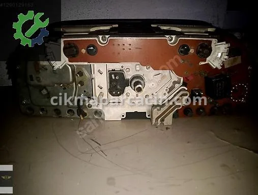Mercedes-Benz 190 Gösterge çıkma parça
